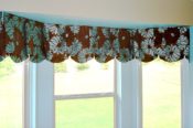 Sheffield valance