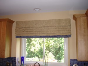 roman valance