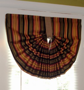 roman valance