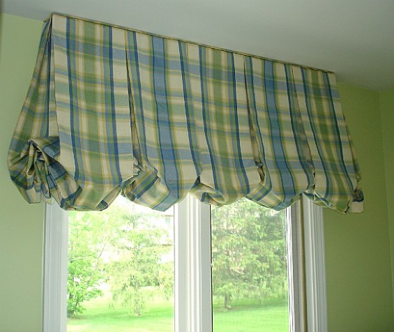 tailored balloon valance