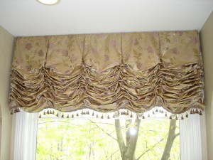 balloon valance