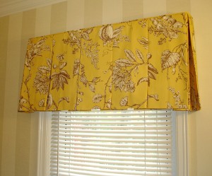 inverted pleated valance