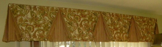 Button back valance