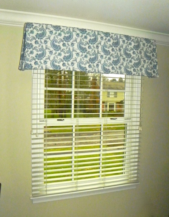 Sheffield valance